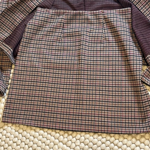 🔆 Maurices Blazer / Skirt set - Burgundy Houndstooth - Medium - Picture 3 of 6
